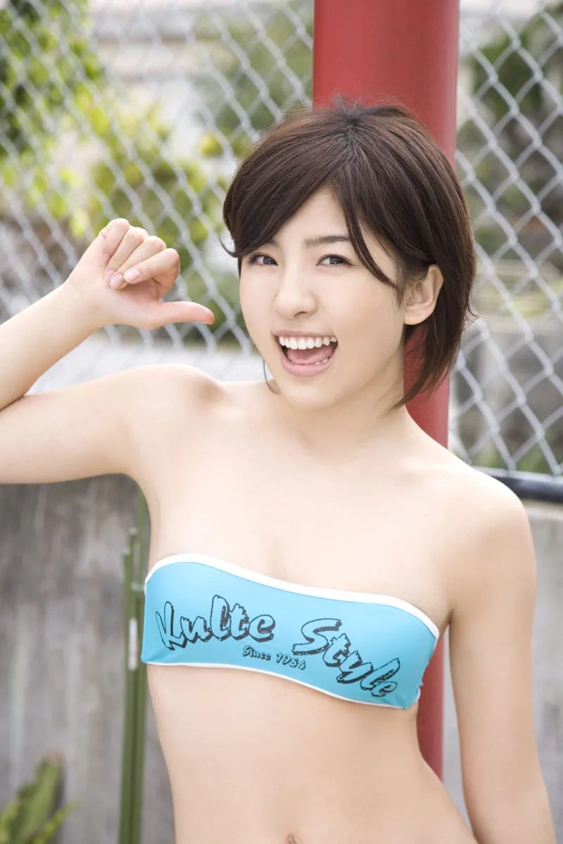 [Mặt trước] Album ảnh "Rương kho báu" của Matsui Erina - 3